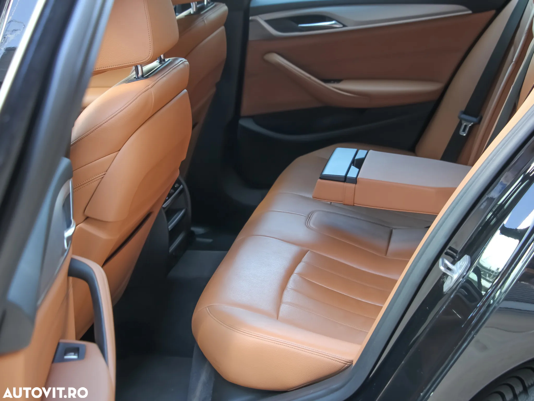 BMW Seria 5 520i AT - 15