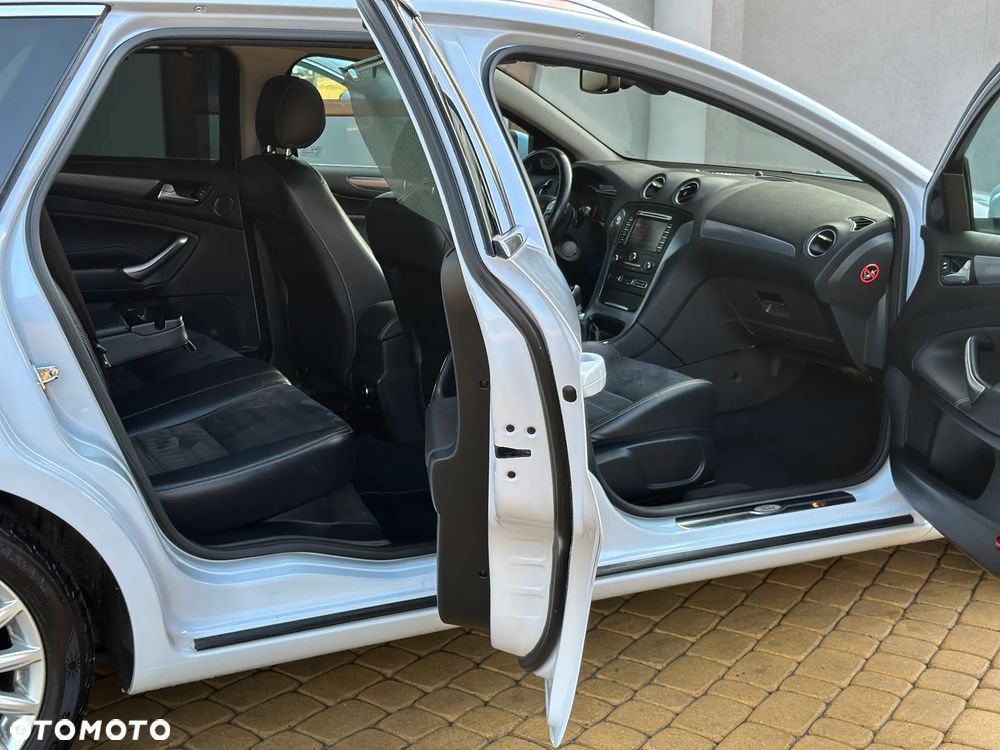 Ford Mondeo 1.6 TDCi Platinium X Plus (Titanium) - 30