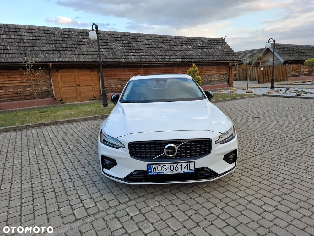 Volvo S60 B5 B AWD Ultimate Dark - 2