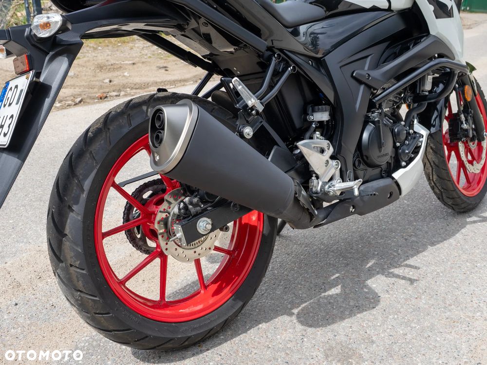 Suzuki GSX - 5