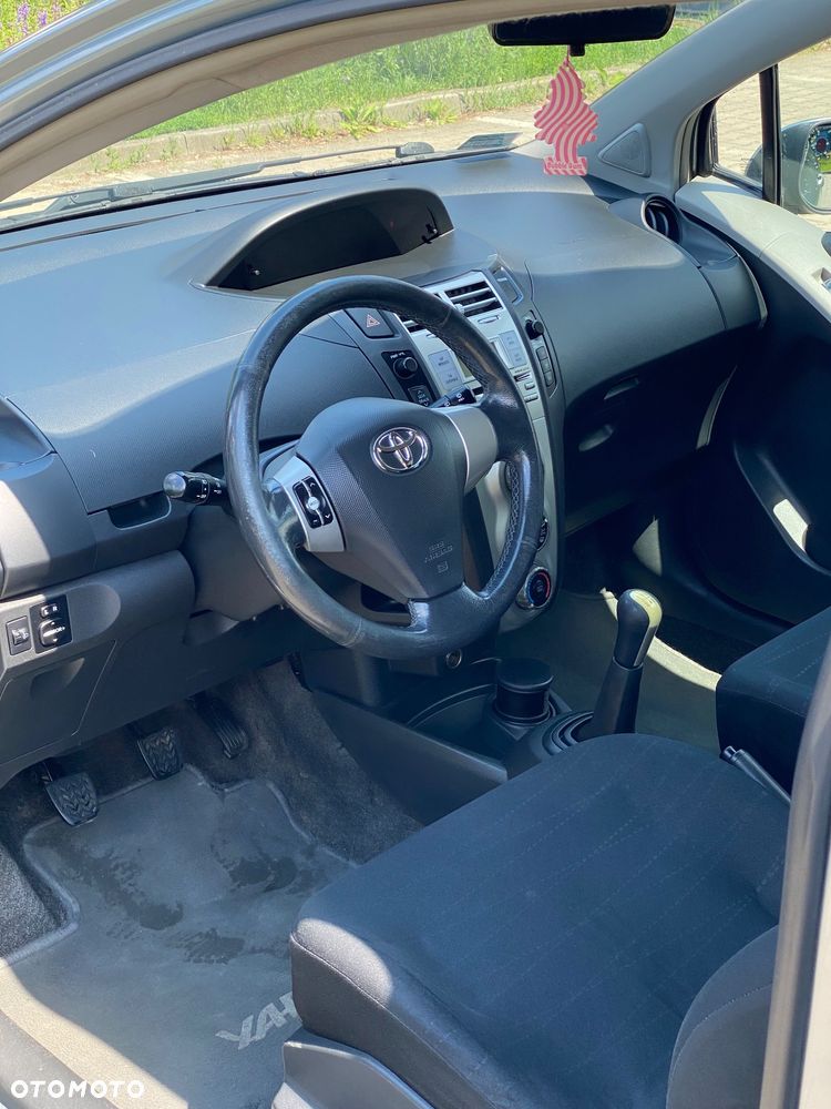 Toyota Yaris 1.3 Luna - 10