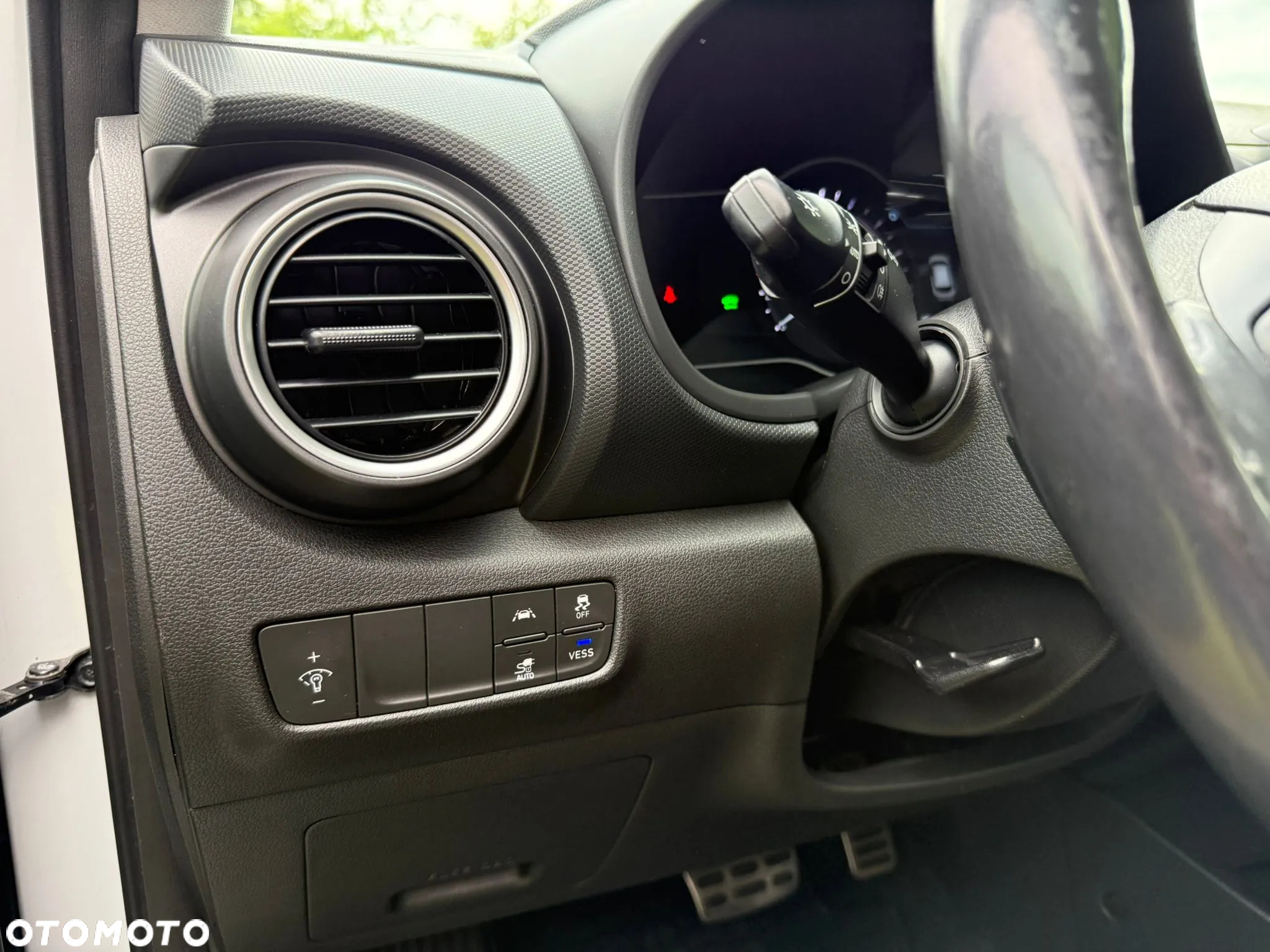 Hyundai Kona Electric 39kWh Premium - 13