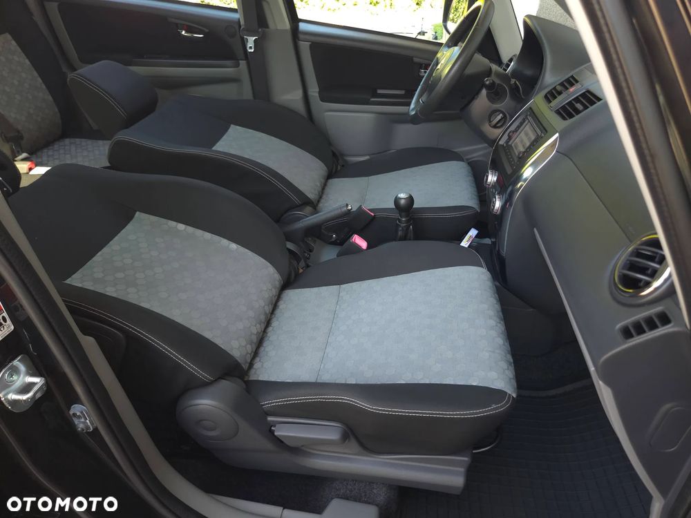 Suzuki SX4 1.6 VVT 4x4 Style - 39