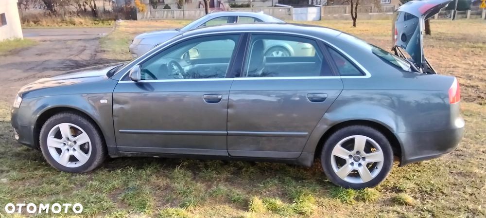 Audi A4 Limousine - 8