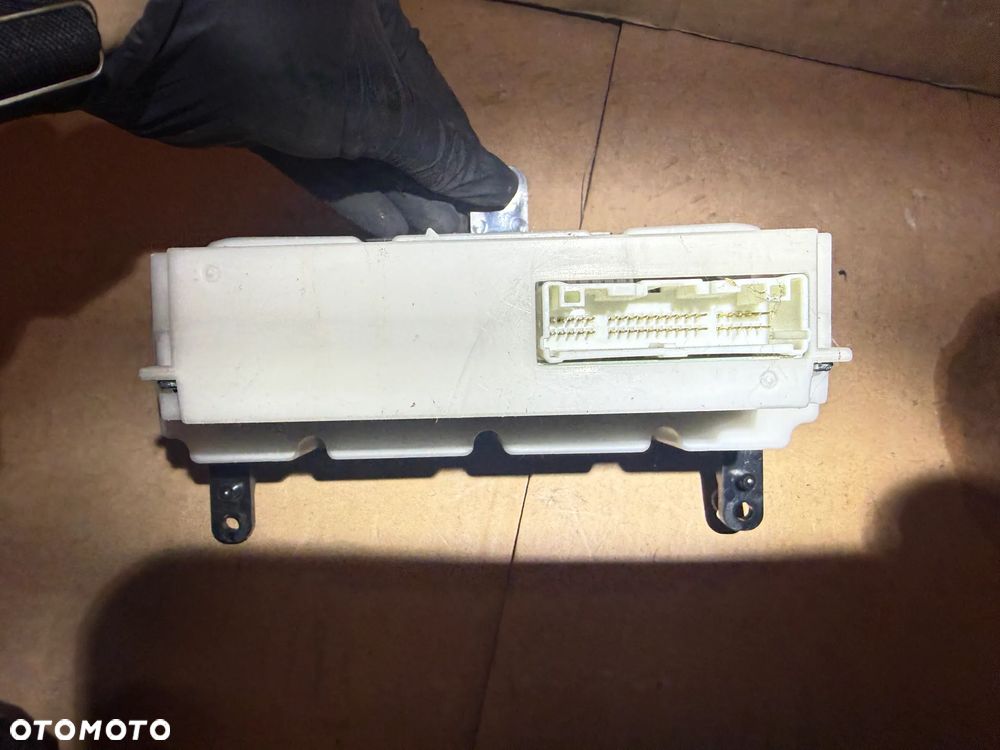 Panel klimatyzacji nawiewu Nissan Qashqai J10 27500BR46C - 3