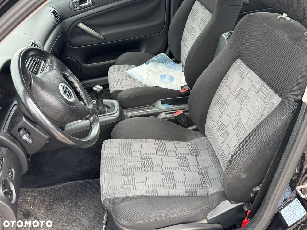 Volkswagen Passat 1.6 - 6