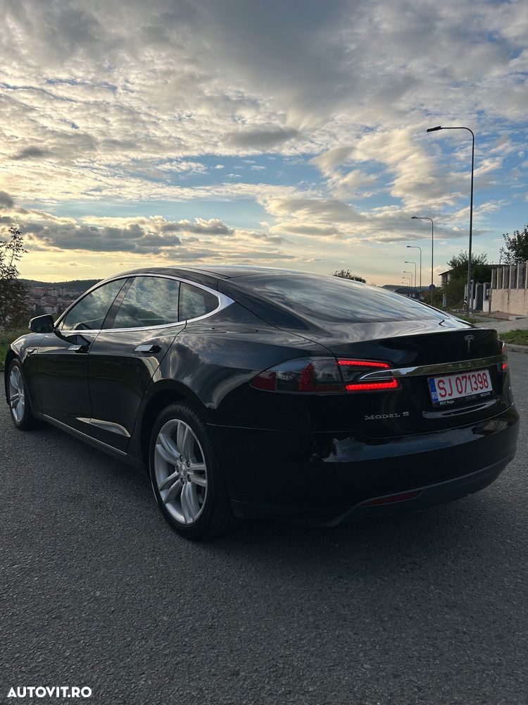 Tesla Model S 85D Allradantrieb - 3