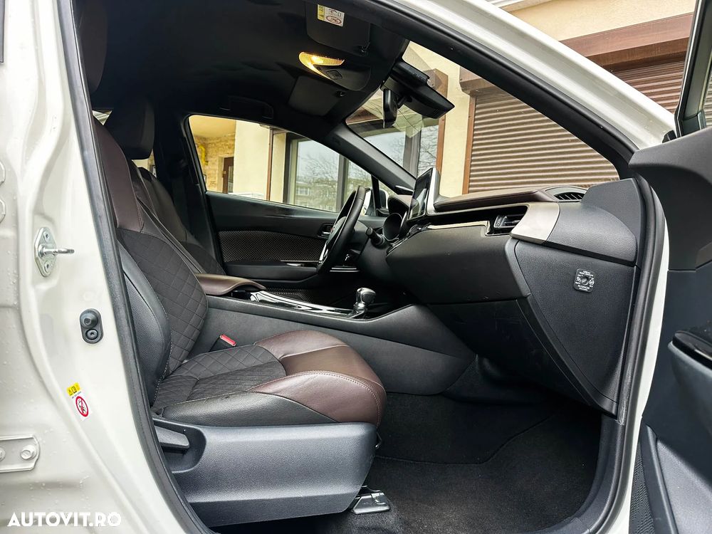 Toyota C-HR 1.8 HSD 122 CP 4x2 CVT Style - 12
