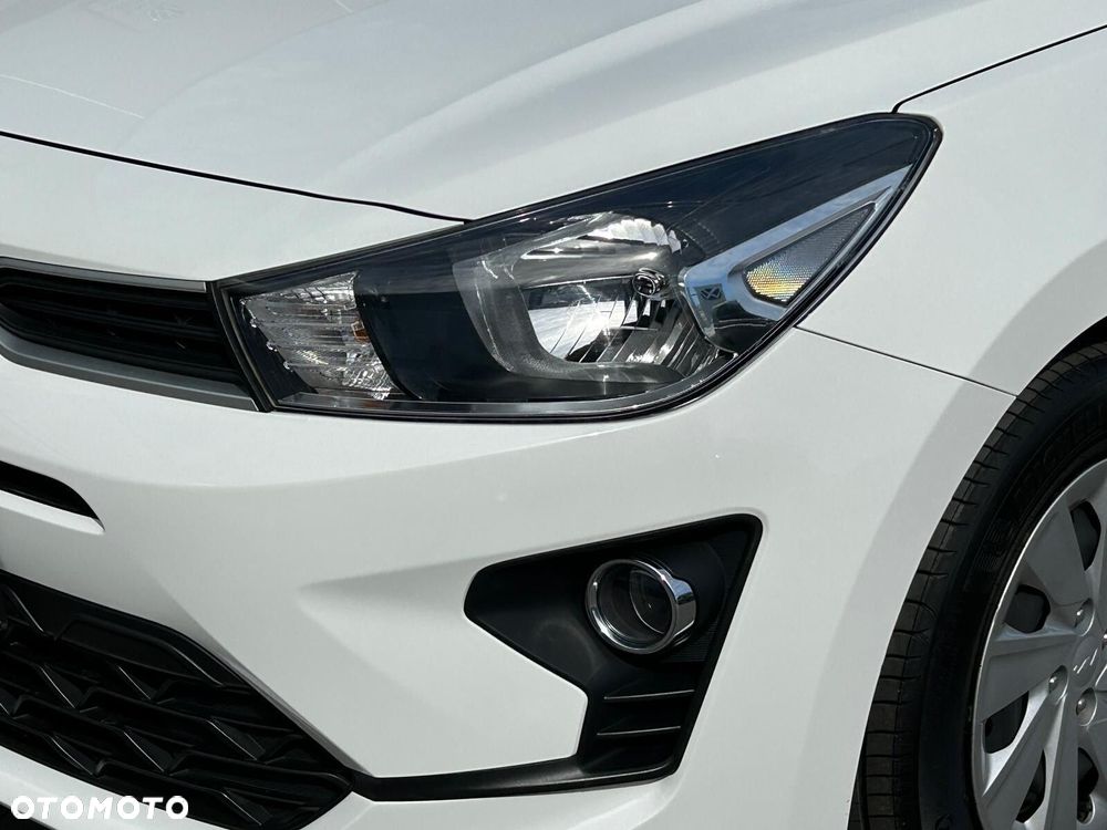 Kia Rio - 28