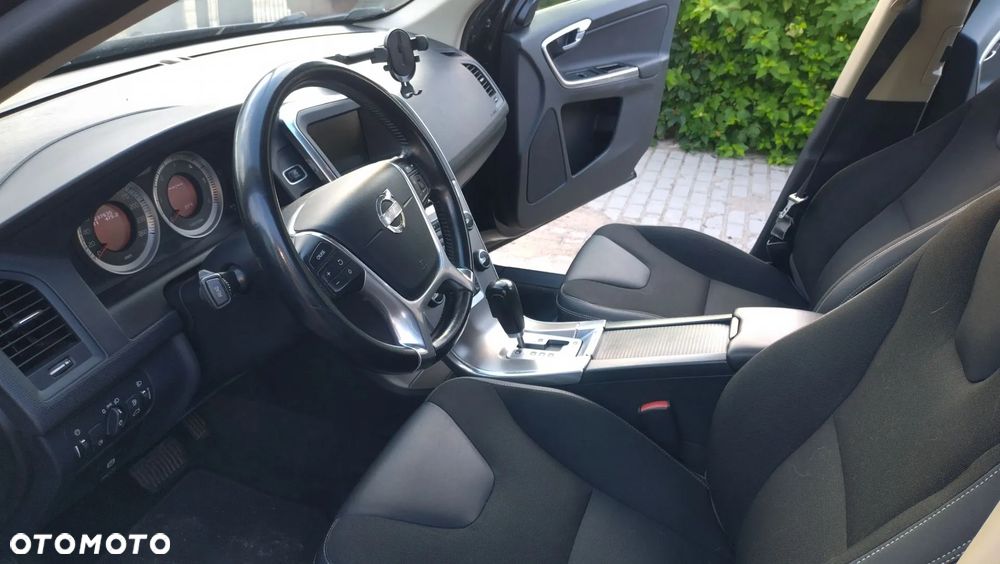 Volvo XC 60 D3 Momentum - 22