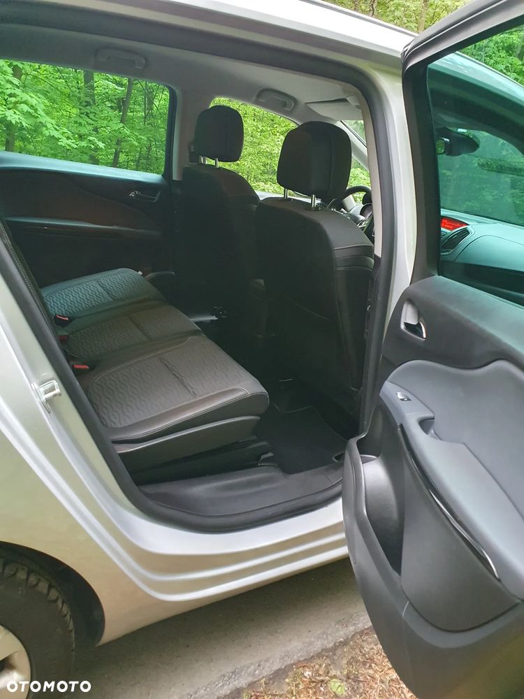 Opel Zafira - 13