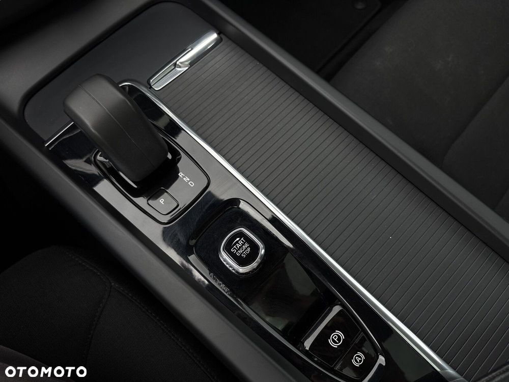 Volvo XC 60 T6 Plug-In Hybrid AWD Inscription - 12