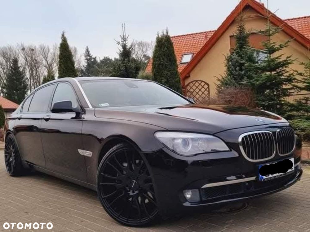 BMW Seria 7 750i L - 2