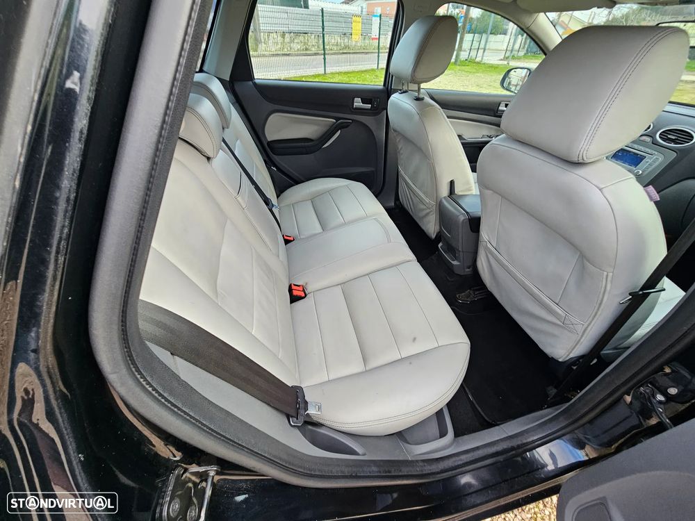 Ford Focus SW 1.6 TDCi DPF Titanium - 11