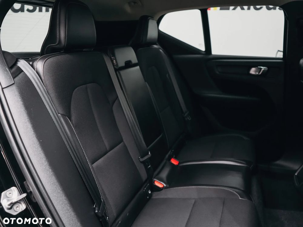 Volvo XC 40 D3 Momentum - 32