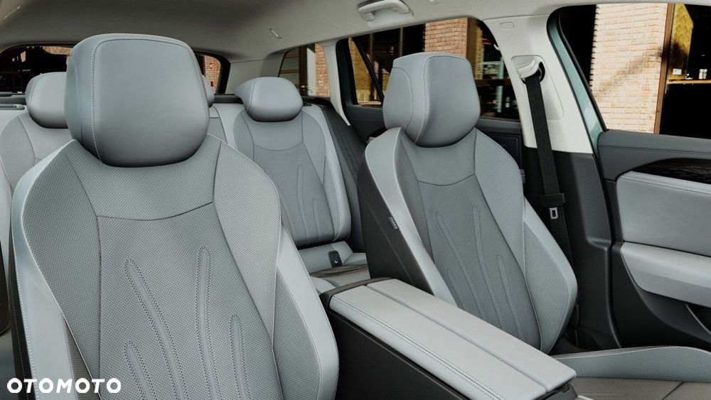 Volkswagen Passat - 12