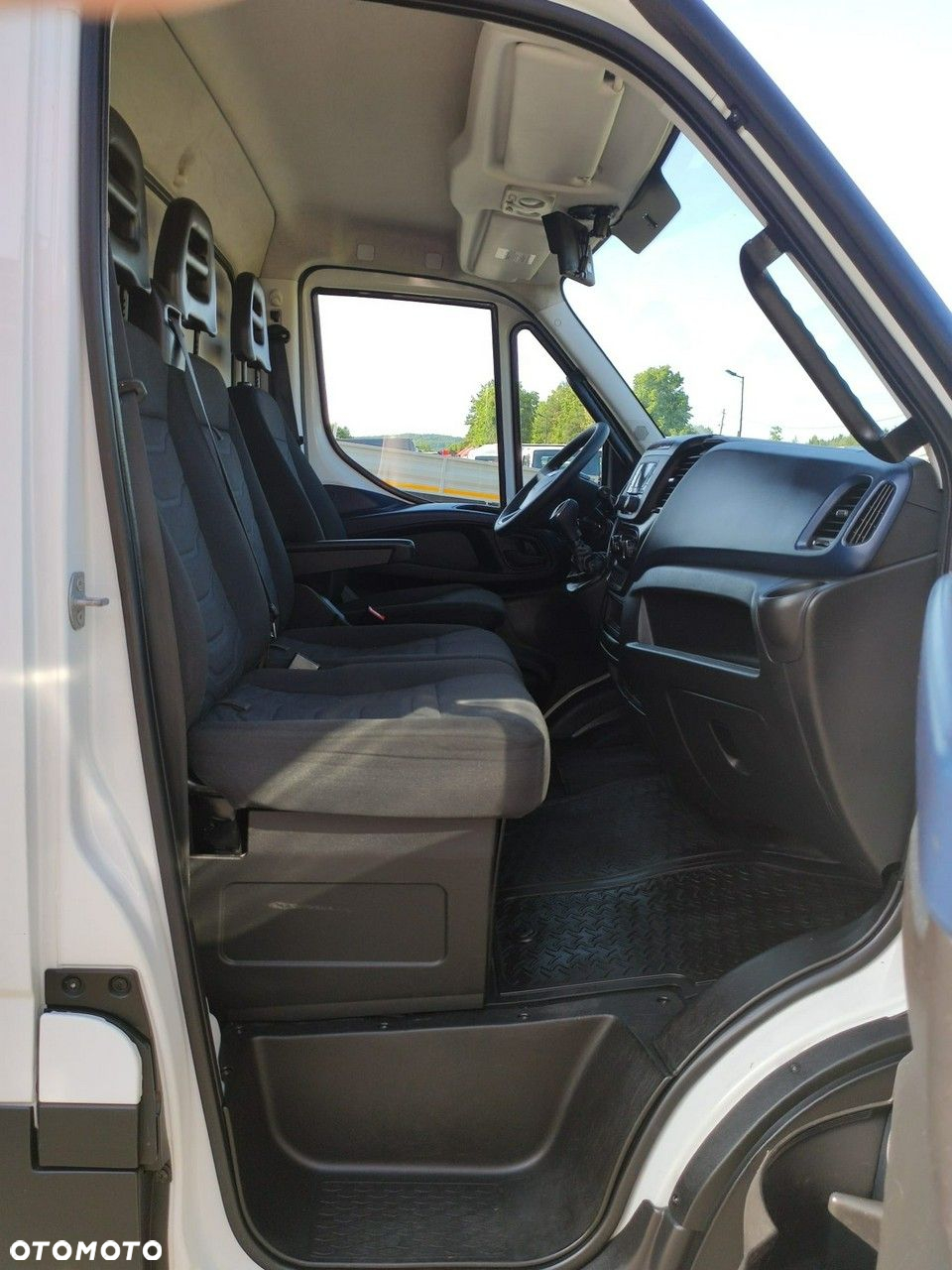 Iveco Daily 35C14 - 24
