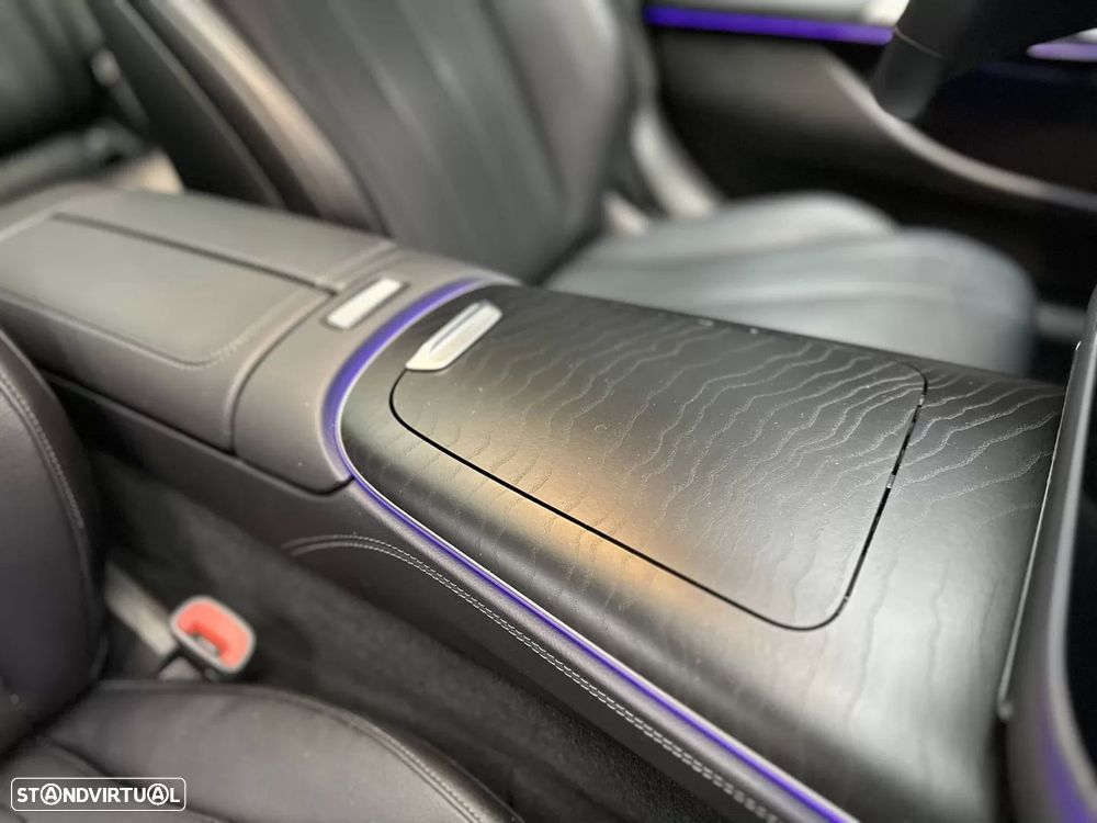 Mercedes-Benz E 300 e Exclusive Line - 29