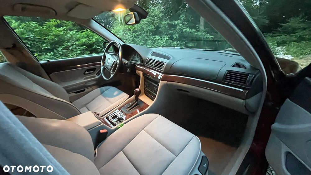 BMW Seria 7 - 14