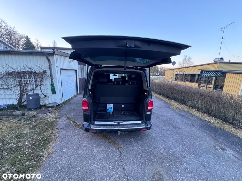 Volkswagen Multivan - 11