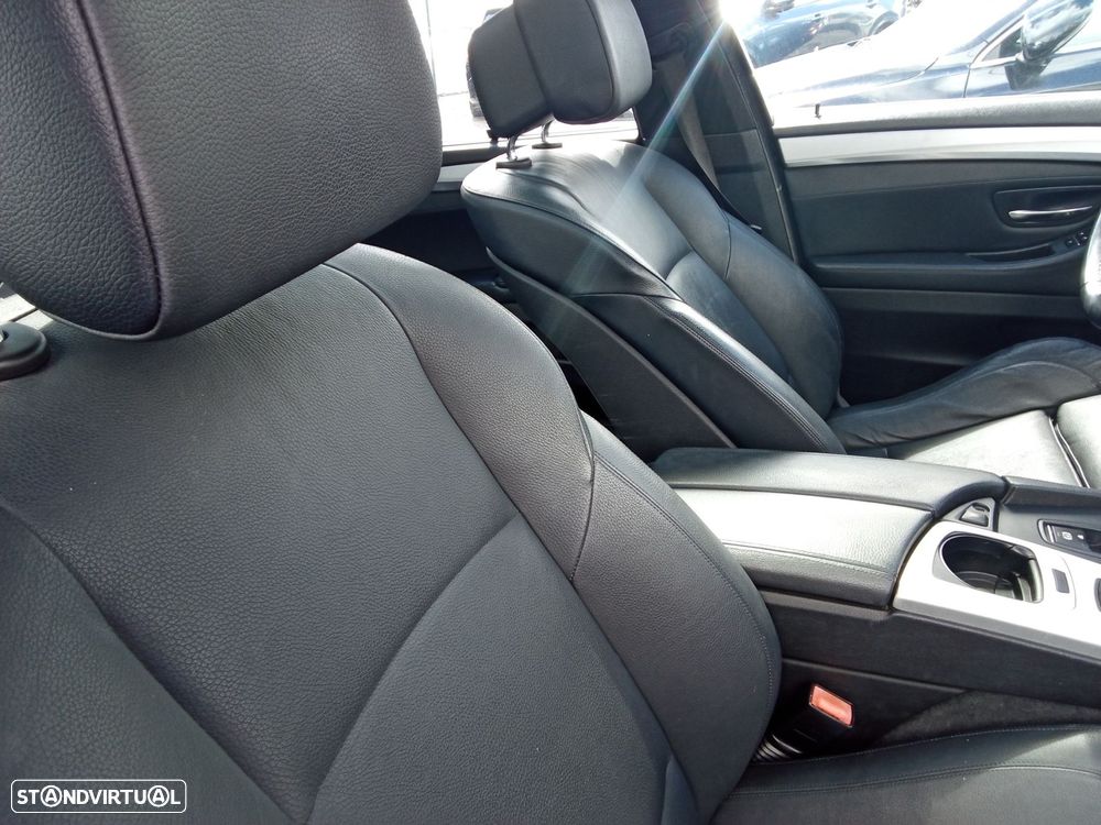 BMW 520 d Line Luxury - 28