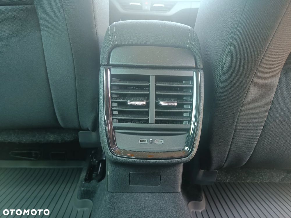 Skoda Kamiq 1.0 TSI Selection DSG - 19