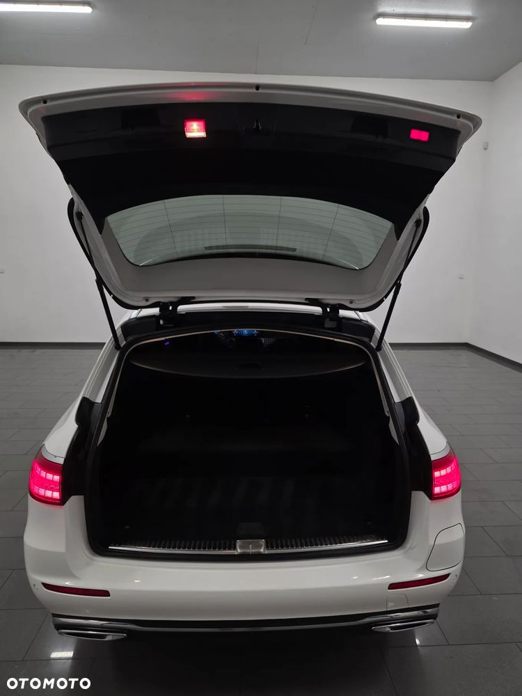 Mercedes-Benz Klasa E 300 de 4-Matic Exclusive - 40