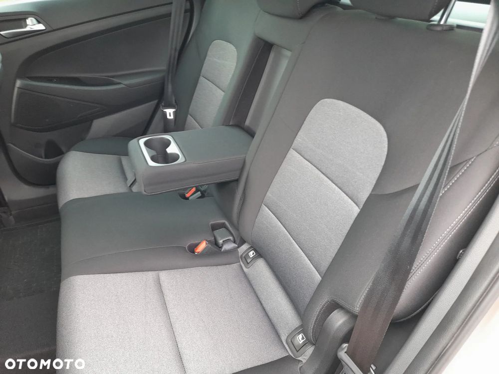 Hyundai Tucson 1.6 GDI BlueDrive Comfort 2WD - 18