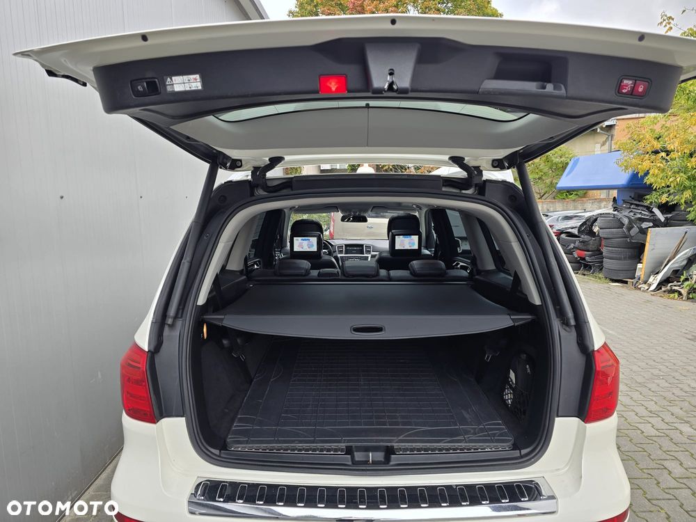 Mercedes-Benz GL - 17