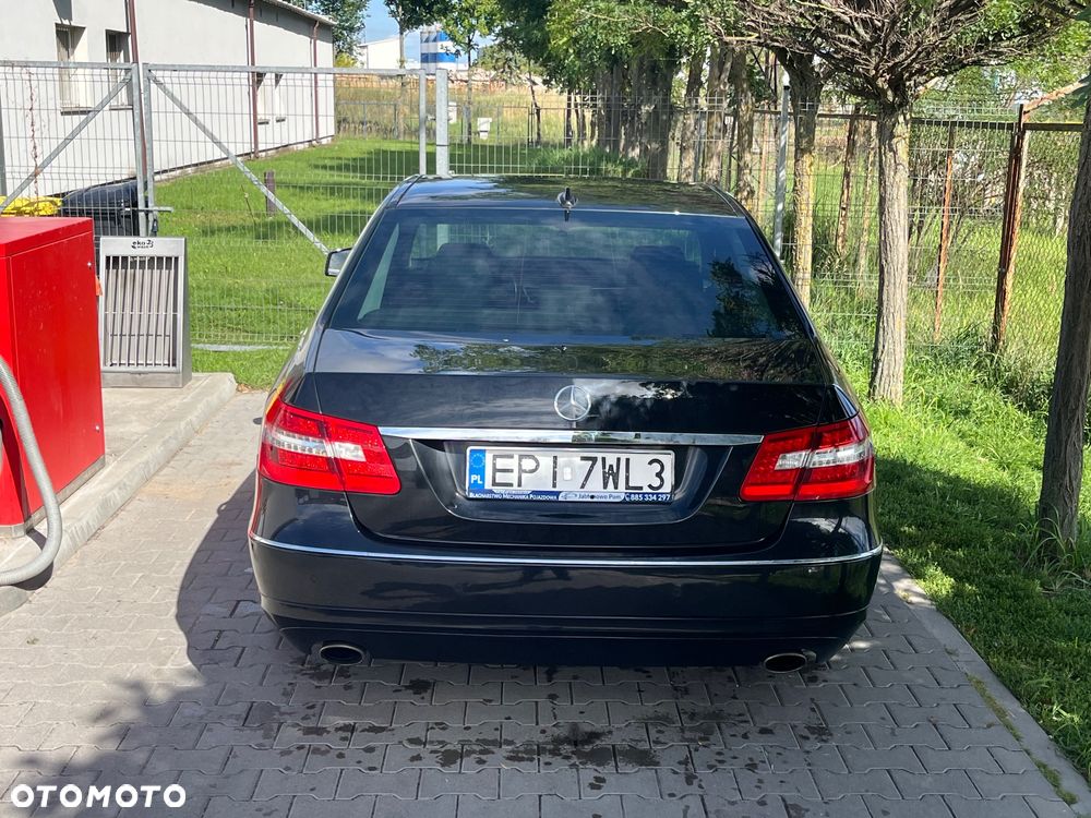 Mercedes-Benz Klasa E 350 CGI BlueEff Elegance - 5