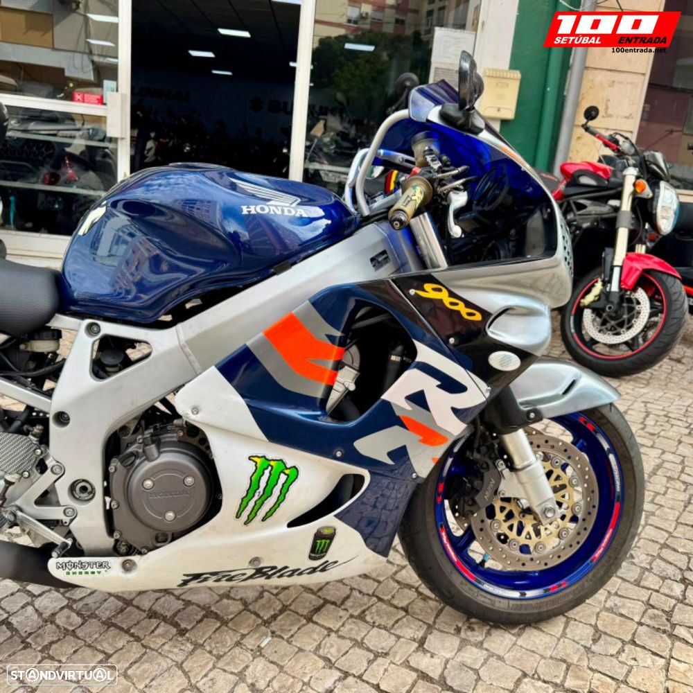 Honda CBR 900 RR - 9
