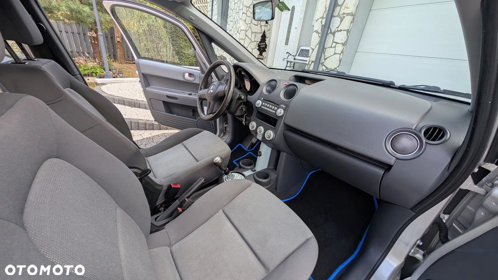 Mitsubishi Colt 1.5 Invite - 13