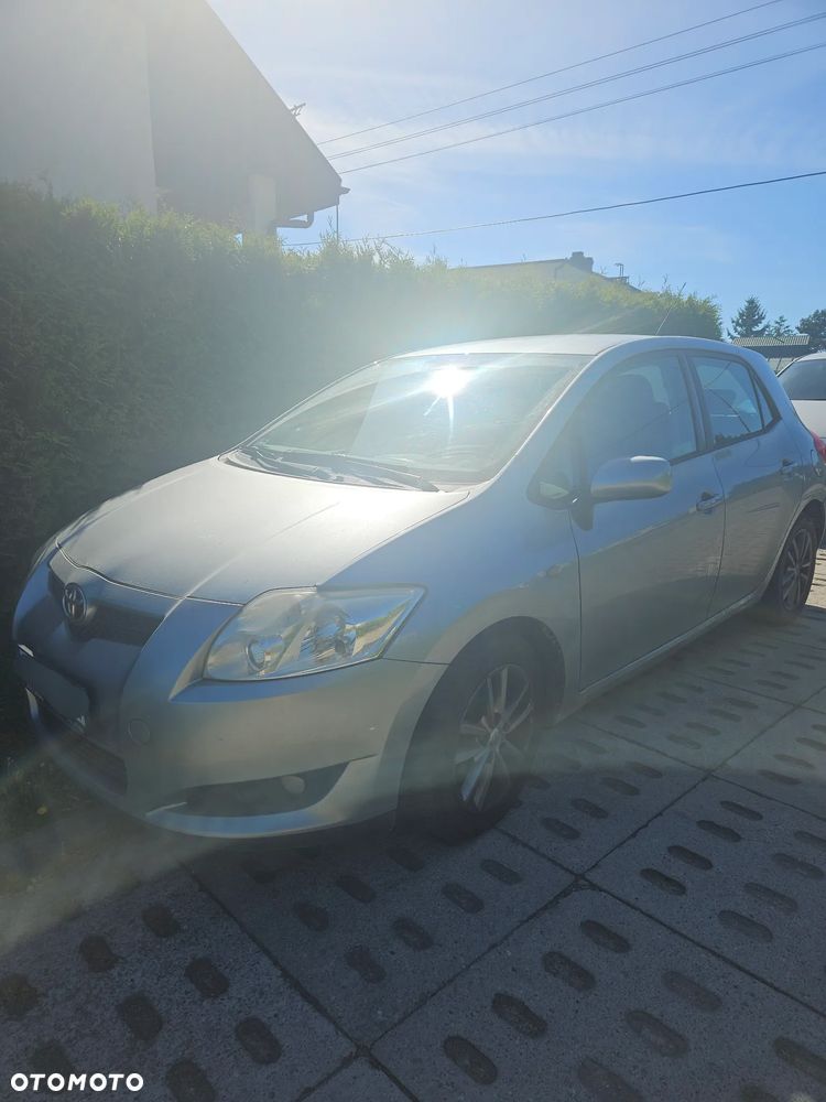 Toyota Auris 1.4 D-4D Luna - 2