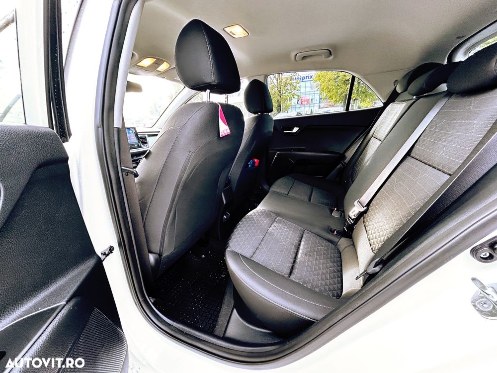 Kia Rio 1.2 MPI 5MT Urban - 17