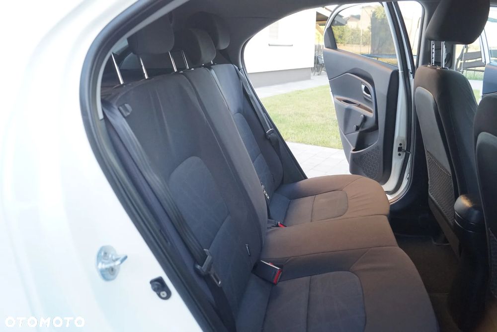 Kia Rio 1.2 Edition 7 - 9