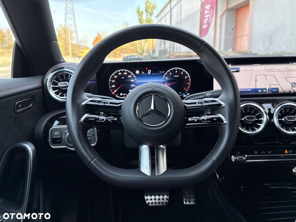 Mercedes-Benz CLA - 21