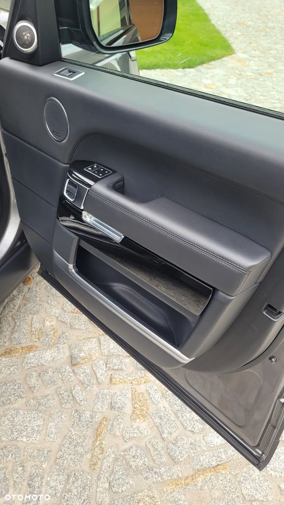 Land Rover Range Rover 4.4SD V8 AB Black - 32