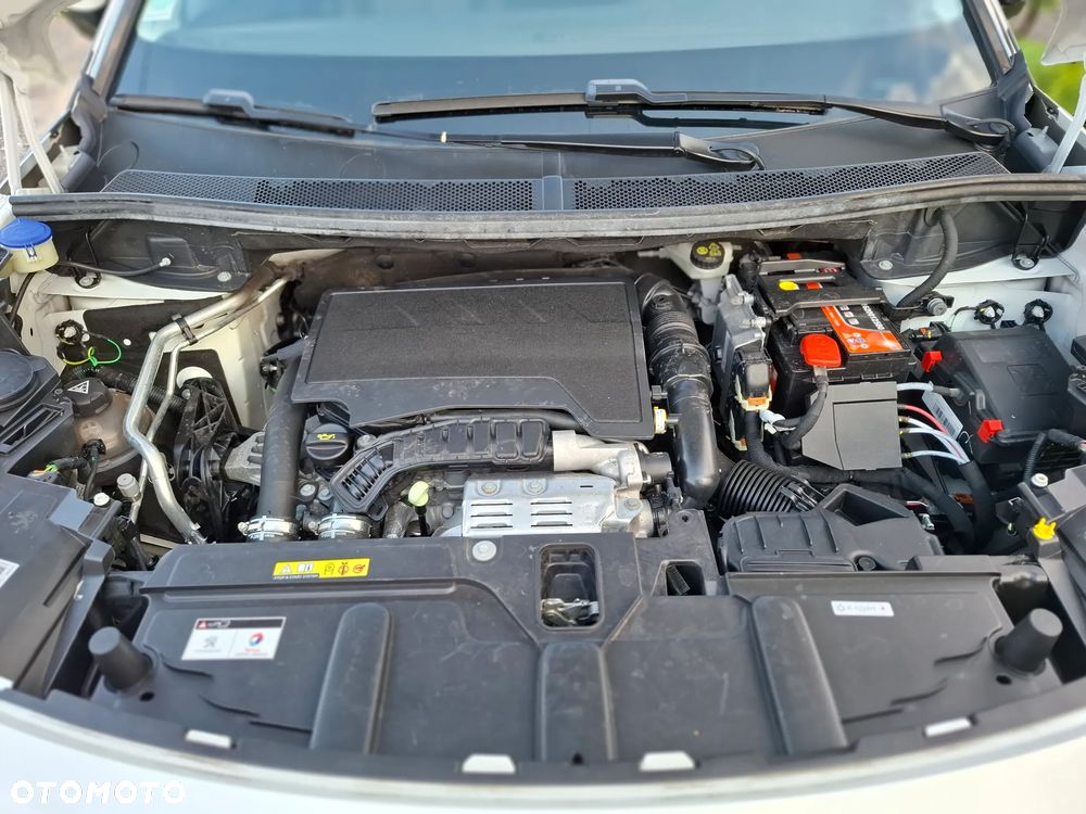 Peugeot 3008 PureTech 130 Stop & Start GPF Allure - 29