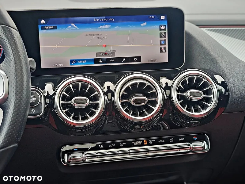 Mercedes-Benz GLA 250 4-Matic AMG Line - 22