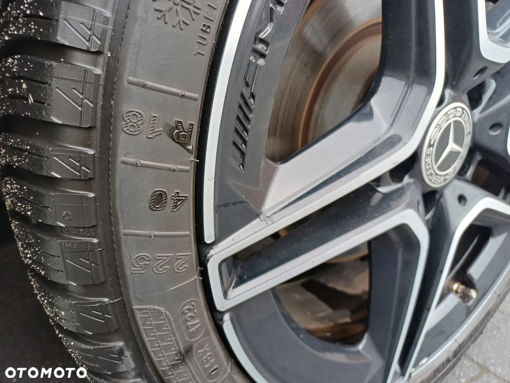 Mercedes-Benz CLA 250 4Matic 7G-DCT UrbanStyle Edition - 23