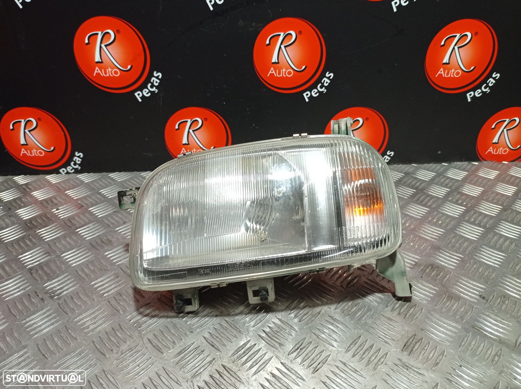 Ótica Esq Nissan Micra Ii (K11) - 1