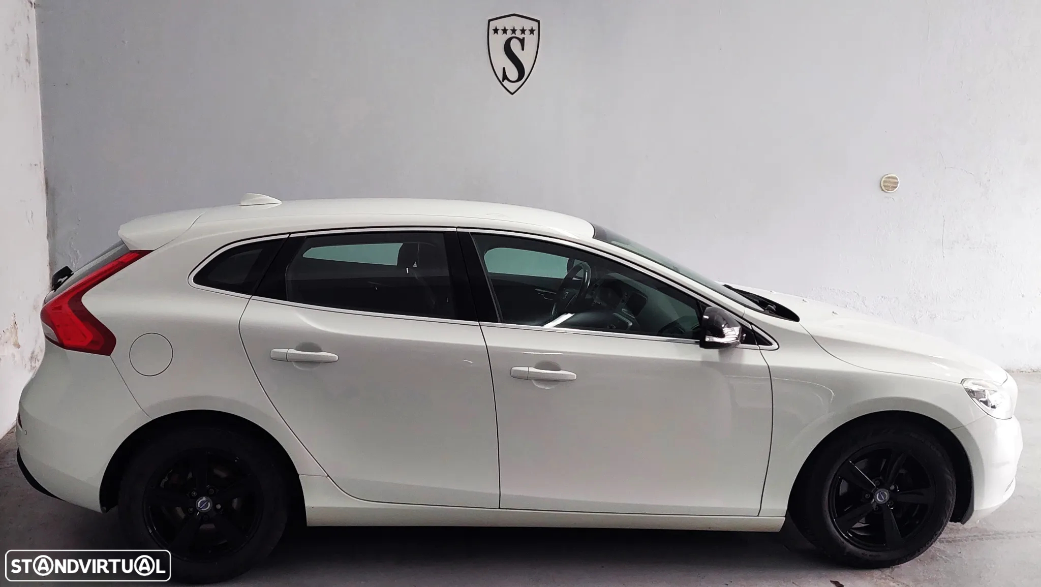 Volvo V40 1.6 D2 Eco Momentum - 3