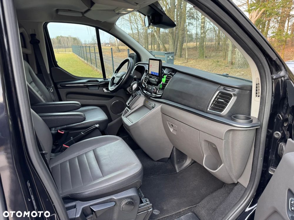 Ford Tourneo Custom - 20