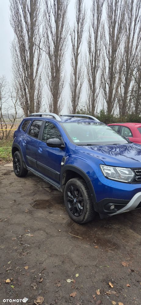 Dacia Duster ver-1-0-tce-sl-celebration - 3
