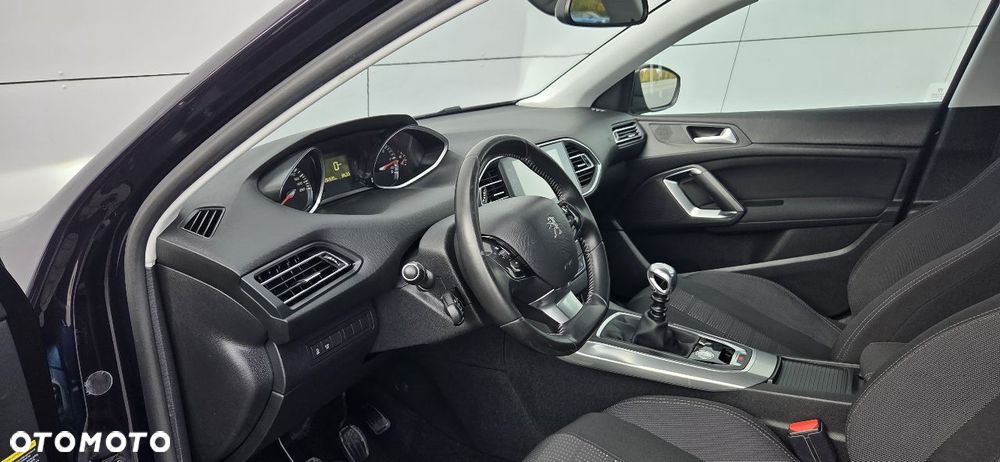 Peugeot 308 BlueHDi 120 Stop & Start Active - 29