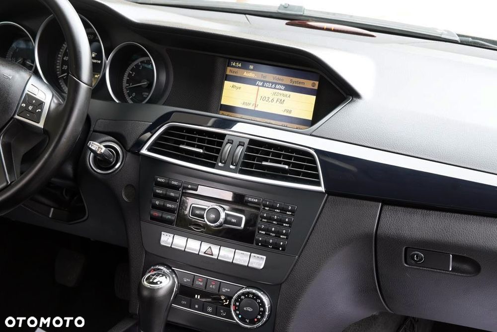 Mercedes-Benz Klasa C 180 Kompressor Avantgarde - 35