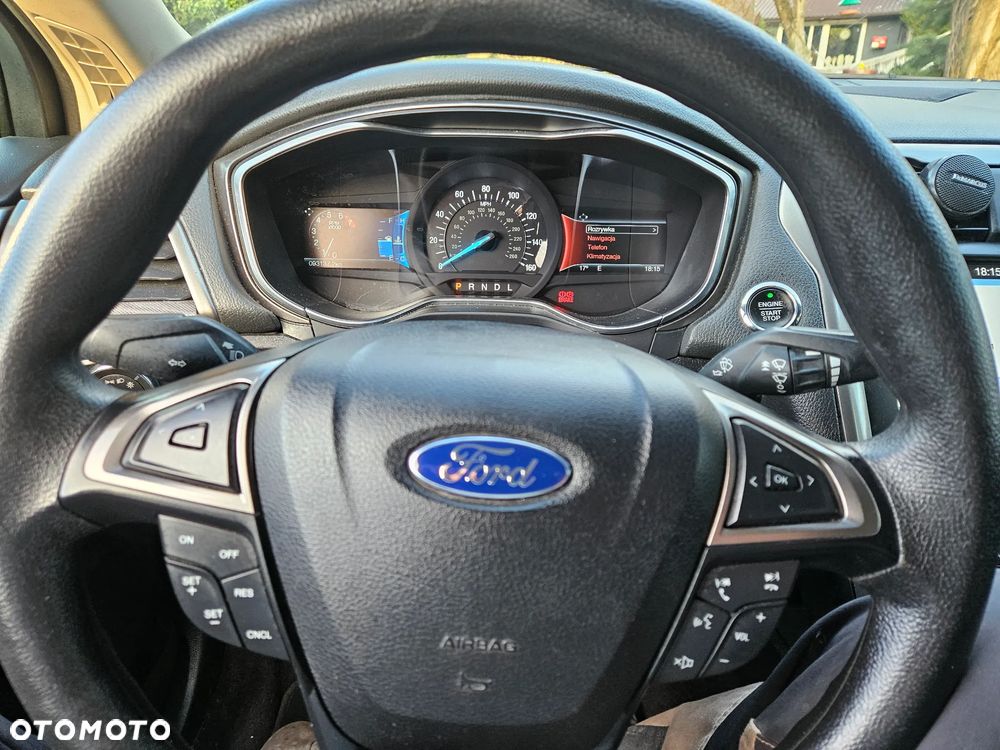 Ford Fusion - 11