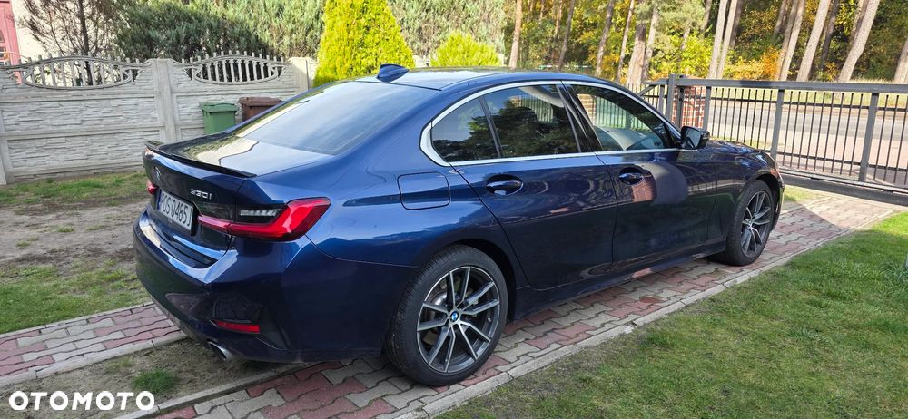 BMW Seria 3 330i Sport Line - 4