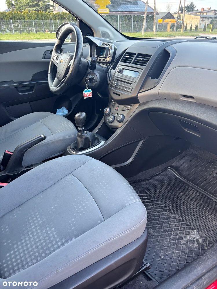 Chevrolet Aveo - 12