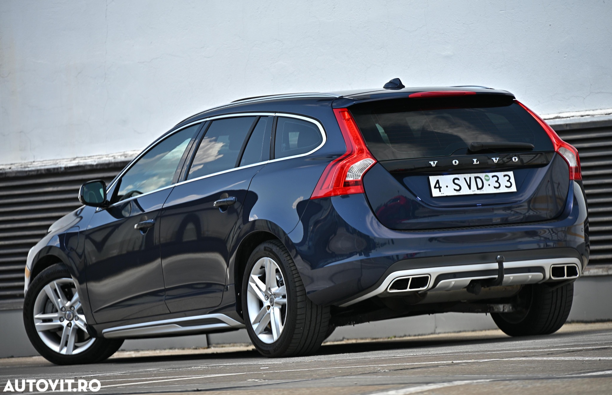 Volvo V60 D6 Plug-In-Hybrid AWD Geartronic Summum - 7